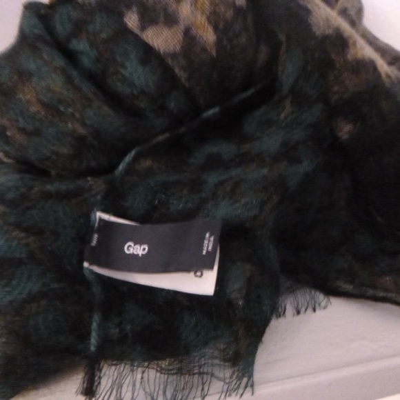 GAP LONG SHEER SILKY WOOL SCARF w/BONUS GIFT - Picture 12 of 15